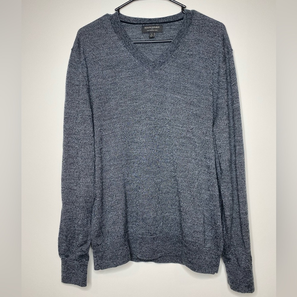 Banana Republic 100% Merino Wool Long Sleeve Gray V Neck Sweater Size Large